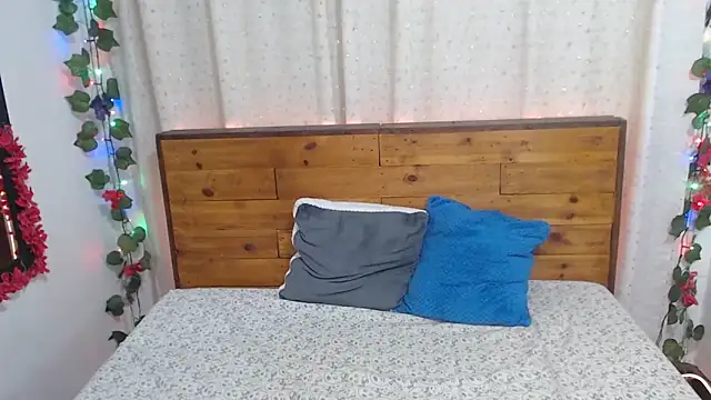 NikkieMilky online show from 02/10/26, 01:48