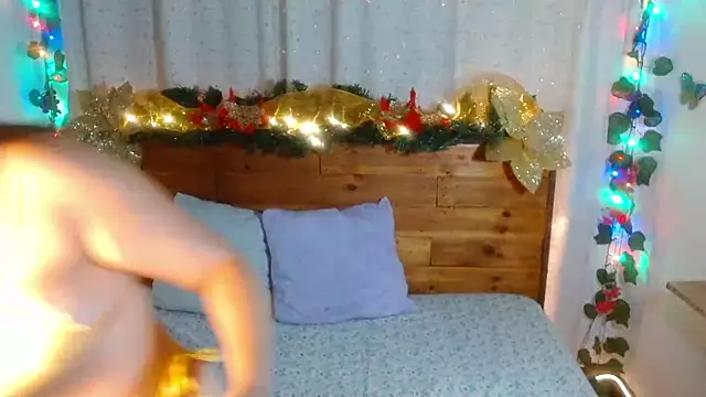 NikkieMilky online show from 12/04/25, 02:43