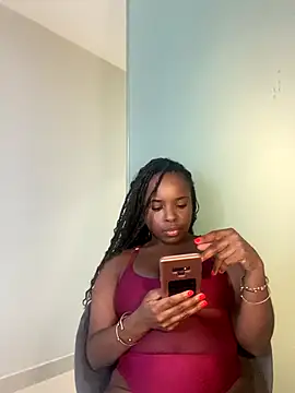 PRIMAGODDESS online show from 11/30/25, 05:41