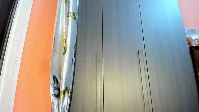 wanderlustxxx  online show from 11/06/25, 04:44