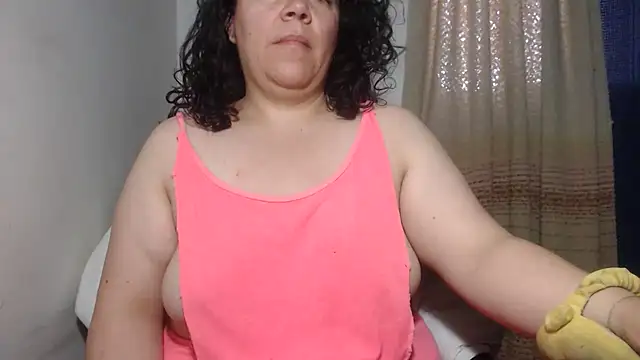 agathamiller01 online show from 11/02/25, 11:04