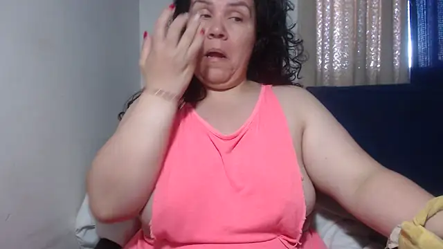 agathamiller01 online show from 10/15/25, 11:18