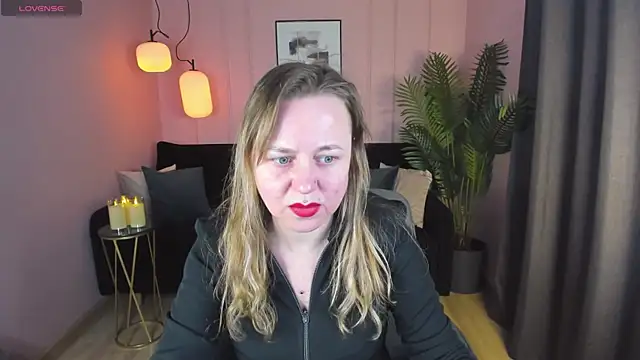 Snapshot of GabrielGold chatting on 02/20/25, 08:47 GabrielGold online show from 02/20/25, 08:47