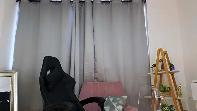 bella  adams online show from 03/14/25, 10:49