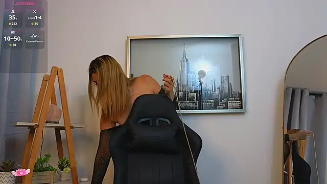 bella  adams online show from 11/19/25, 10:59