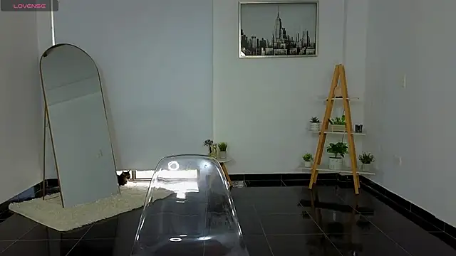 bella  adams online show from 09/17/25, 09:50