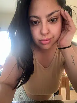 MileyGia online show from 03/16/26, 02:53