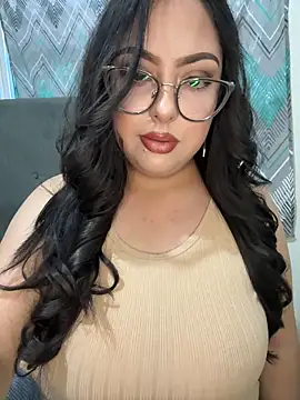 MileyGia online show from 03/06/26, 12:16