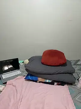 MileyGia online show from 03/29/26, 06:31