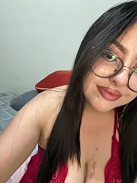 MileyGia online show from 03/23/26, 12:22