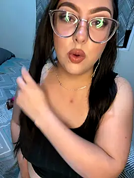 MileyGia online show from 11/08/25, 01:09