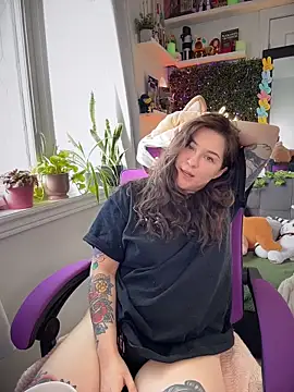 JennKenobi online show from 03/18/26, 02:08