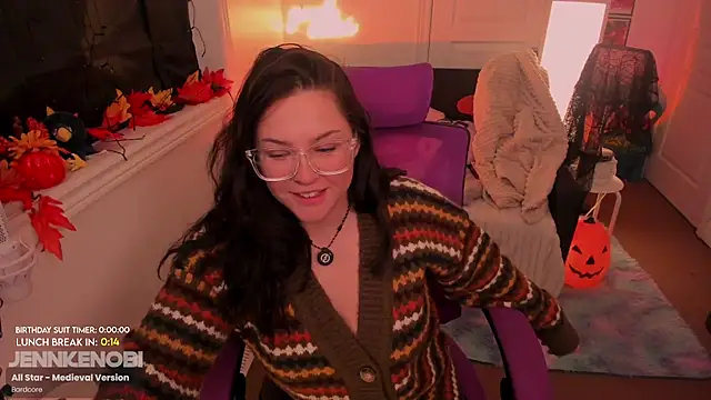 JennKenobi online show from 09/30/25, 02:34