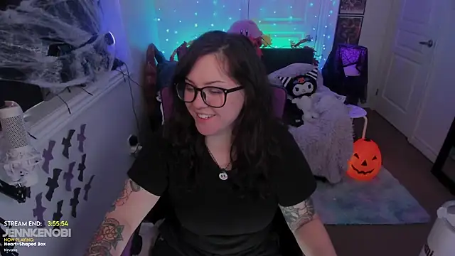 JennKenobi online show from 10/28/25, 02:38