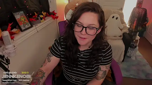 JennKenobi online show from 10/07/25, 04:30