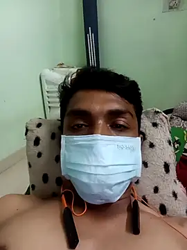 Snapshot of PrabV0319 chatting on 10/28/25, 12:33 PrabV0319 online show from 10/28/25, 12:33