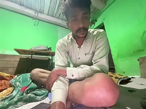 PrabV0319 online show from 02/17/26, 07:22