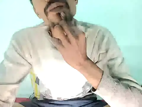 PrabV0319 online show from 12/21/25, 04:19