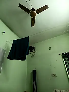 Snapshot of PrabV0319 chatting on 10/28/25, 05:12 PrabV0319 online show from 10/28/25, 05:12