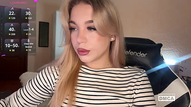 Snapshot of ariashaa chatting on 11/22/25, 03:22 ariashaa online show from 11/22/25, 03:22