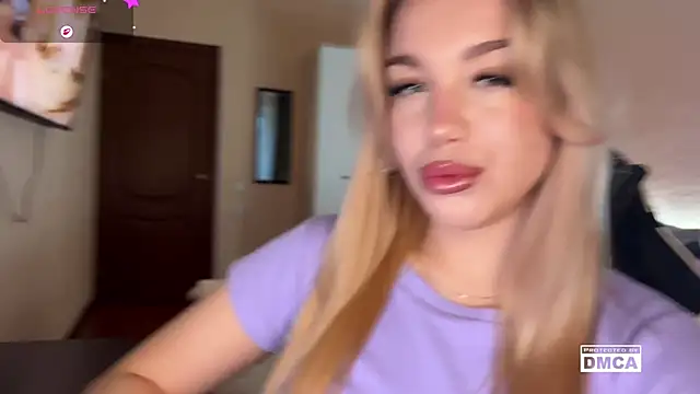 Snapshot of ariashaa chatting on 11/24/25, 01:11 ariashaa online show from 11/24/25, 01:11