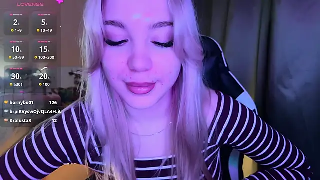 Snapshot of ariashaa chatting on 11/08/25, 02:31 ariashaa online show from 11/08/25, 02:31