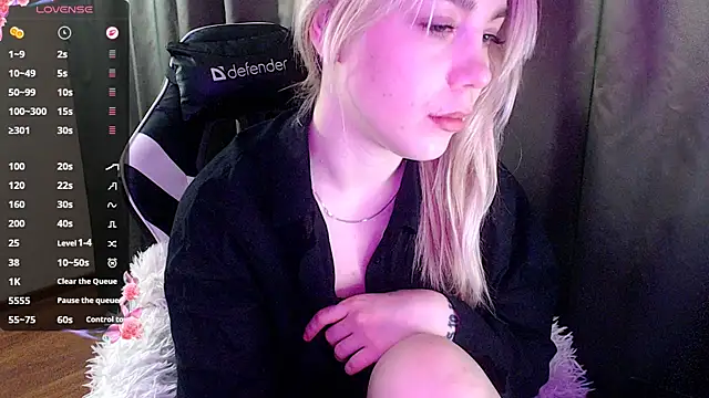 Snapshot of ariashaa chatting on 10/22/25, 03:55 ariashaa online show from 10/22/25, 03:55