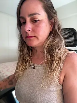 misslulipop online show from 03/18/25, 04:28