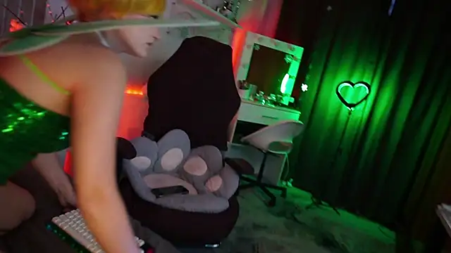 MrsTenderBeast online show from 01/12/26, 02:13