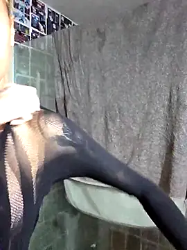 Snapshot of kylie_blck chatting on 03/17/26, 03:20 kylie blck online show from 03/17/26, 03:20