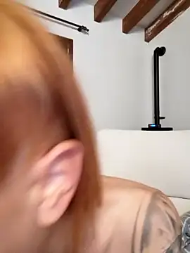 Snapshot of kylie_blck chatting on 03/10/25, 04:17 kylie blck online show from 03/10/25, 04:17
