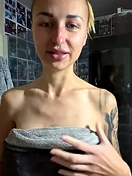 Snapshot of kylie_blck chatting on 03/11/26, 04:28 kylie blck online show from 03/11/26, 04:28