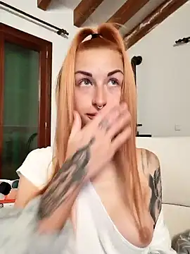 Snapshot of kylie_blck chatting on 03/14/25, 05:05 kylie blck online show from 03/14/25, 05:05