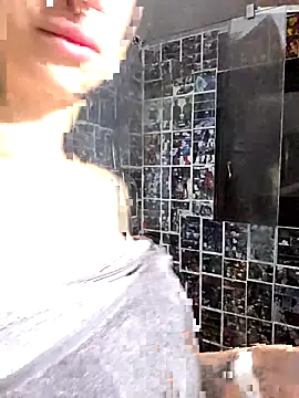 Snapshot of kylie_blck chatting on 03/30/26, 02:13 kylie blck online show from 03/30/26, 02:13