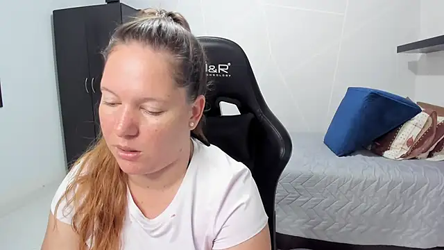 tamy shine87 online show from 10/10/25, 12:22