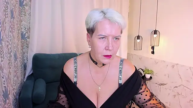 Snapshot of KathySunn chatting on 04/01/26, 01:23 KathySunn online show from 04/01/26, 01:23