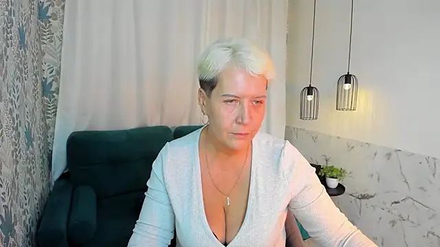 Snapshot of KathySunn chatting on 03/18/26, 01:13 KathySunn online show from 03/18/26, 01:13