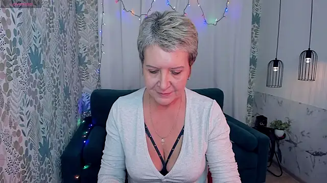 Snapshot of KathySunn chatting on 01/03/25, 07:39 KathySunn online show from 01/03/25, 07:39