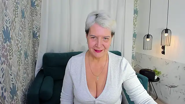 Snapshot of KathySunn chatting on 04/13/26, 01:59 KathySunn online show from 04/13/26, 01:59