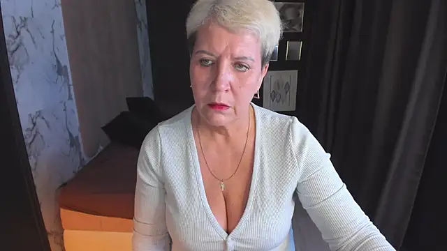 Snapshot of KathySunn chatting on 03/07/26, 01:16 KathySunn online show from 03/07/26, 01:16