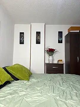 Angela isabella online show from 03/05/26, 09:33