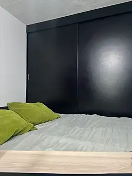 Angela isabella online show from 11/12/25, 10:02