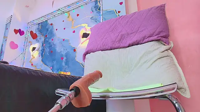 lorrayne  online show from 02/25/26, 12:27