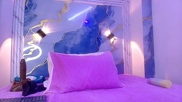 lorrayne  online show from 11/27/25, 12:05