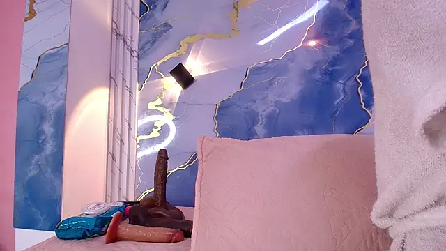 lorrayne  online show from 11/15/25, 12:42