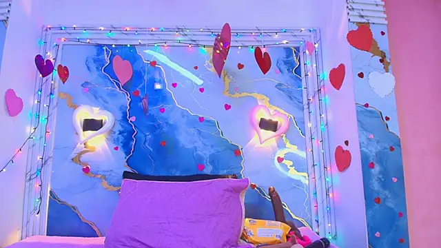 lorrayne  online show from 02/12/26, 12:16