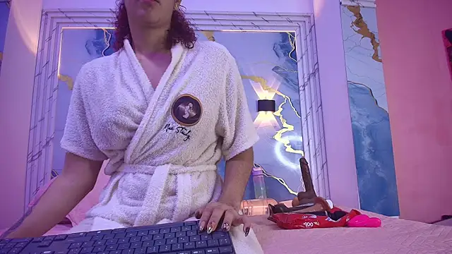 lorrayne  online show from 09/19/25, 12:09