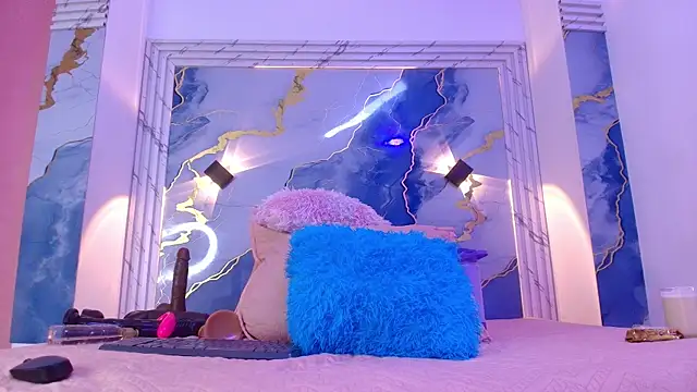 lorrayne  online show from 11/11/25, 12:11