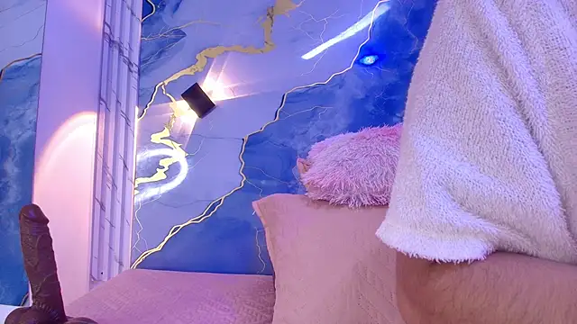 lorrayne  online show from 11/14/25, 12:31