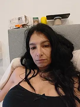 Snapshot of Sposini69 chatting on 06/21/26, 11:27 Sposini69 online show from 06/21/26, 11:27
